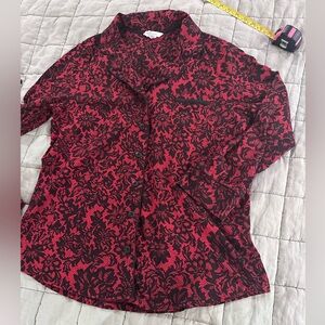 Soma Embraceable long sleeve pajamas.  Gently worn.  Red and Black Floral
